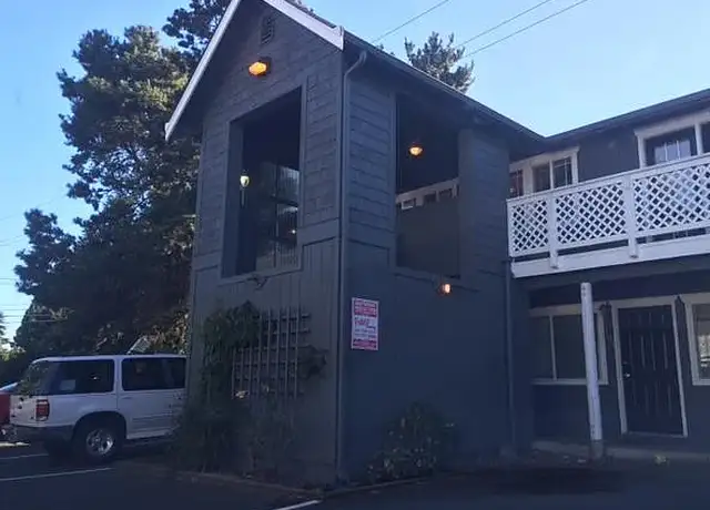 Photo of 725 W Hazel St, Mount Vernon, WA 98273