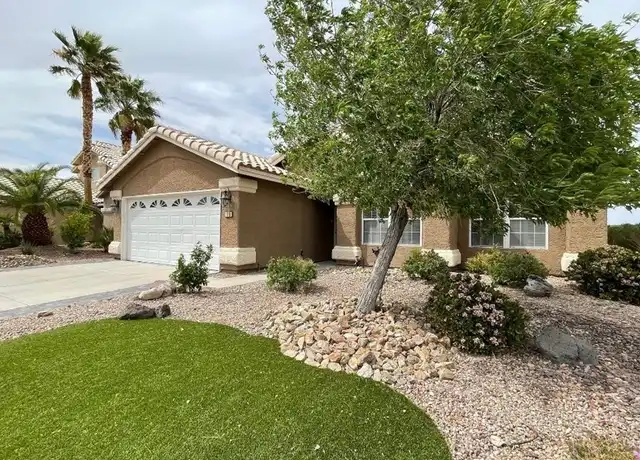Property at 70 Moonlight Village Ln, Henderson, NV, 89012, 3 beds, 2 baths, [object Object]