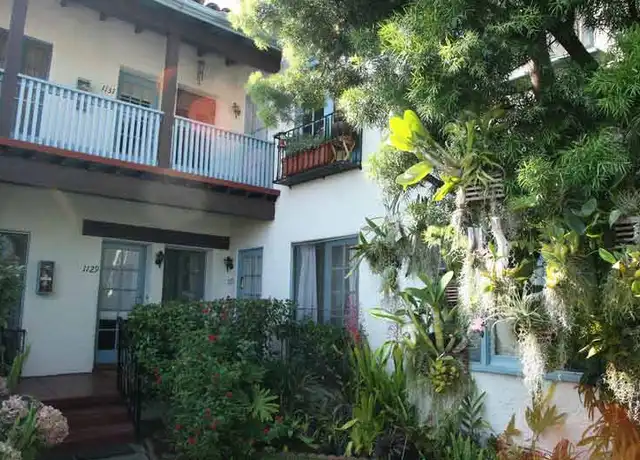 Property at 1109 Masselin Ave Unit 1127, Los Angeles, CA, 90036, 2 beds, 2 baths, [object Object]