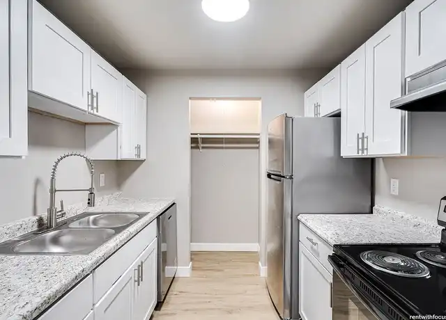 Property at Canopy Ridge - 4605 Hayes Rd, Madison, WI, 53704, 1-2 bed, 1 bath, [object Object]