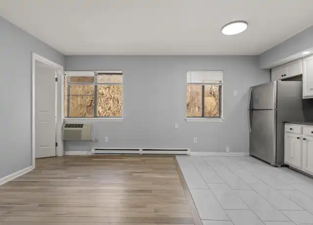Property at 543 Woodward Ave Unit 9, New Haven, CT, 06512, 2 beds, 1 bath, [object Object]