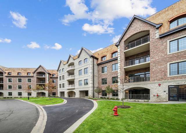 Photo of 1850 Amberley Ct #205, Lake Forest, IL 60045