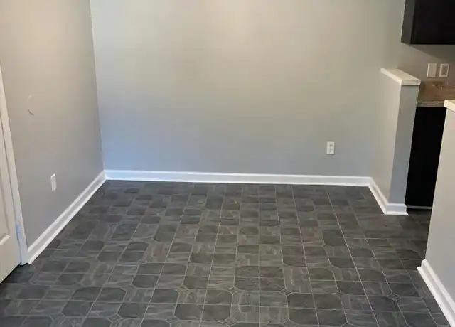Property at 1001 Liberty Blvd Unit 101, Cortland, OH, 44410, 2 beds, 1 bath, [object Object]