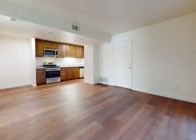 Property at 1285 Lakeview Cir, Pittsburg, CA, 94565, 1 bed, 1 bath, [object Object]