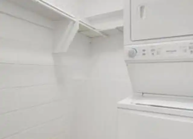 Property at 109 E Broadway Rd, Tempe, AZ, 85282, 1 bed, 1 bath, [object Object]