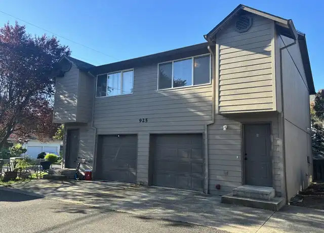 Property at 925 S College St, Newberg, OR, 97132, 2 beds, 2 baths, [object Object]