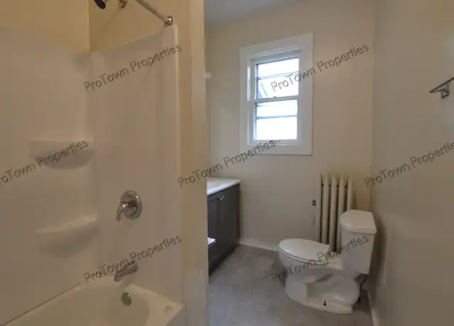Property at 1015 Richards St, Joliet, IL, 60433, 4 beds, 1 bath, [object Object]