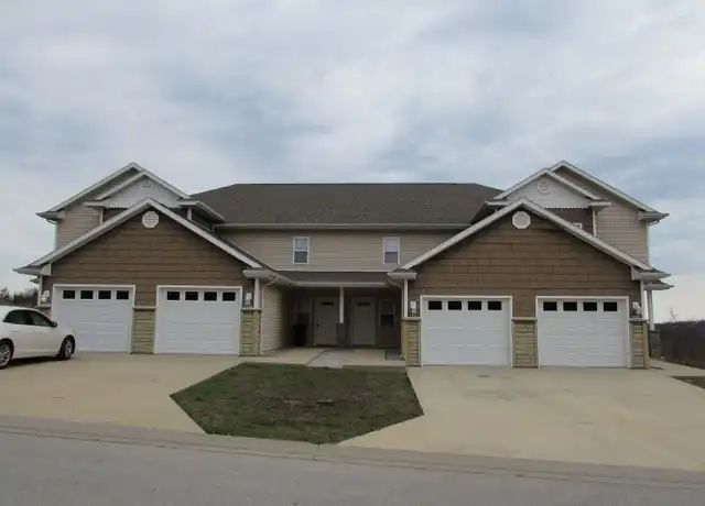 Property at 102 Daniels Ct Unit C, St Robert, MO, 65584, 2 beds, 2.5 baths, [object Object]