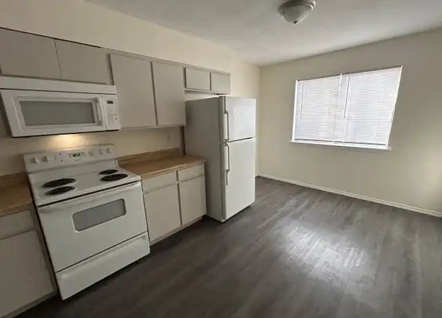 Property at 500 Burton Ave Unit 3, San Antonio, TX, 78221, 2 beds, 1 bath, [object Object]