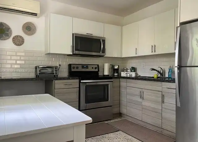 Property at 1736 SW 3rd St #3, Miami, FL, 33135, 1 bed, 1 bath, [object Object]