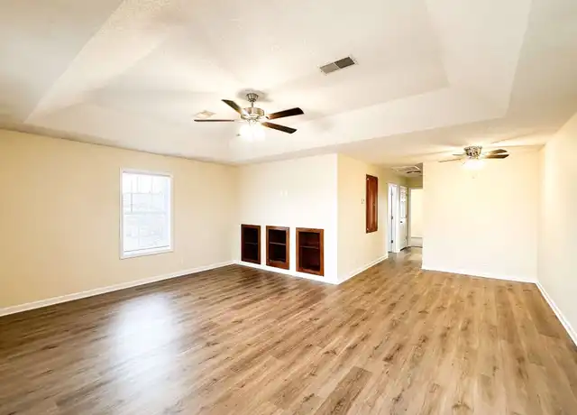 Property at 124 Ballygar St Unit L, Clarksville, TN, 37043, 1 bed, 1 bath, [object Object]