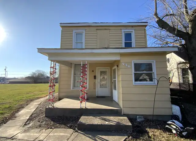 Property at 936 N Hazel St Unit C, Danville, IL, 61832, 1 bed, 1 bath, [object Object]