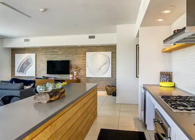 Property at Burnside 26 - 2625 E Burnside St, Portland, OR, 97214, 0-1 beds, 1 bath, [object Object]