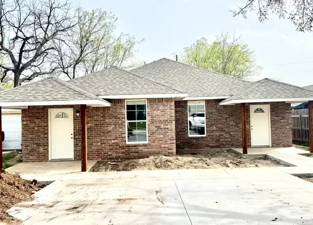 Property at 1616 SW C Ave, Lawton, OK, 73501, 2 beds, 2 baths, [object Object]