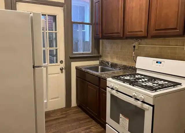 Property at 126 1/2 E Lemon St Apt 1, Lancaster, PA, 17602, 1 bed, 1 bath, [object Object]
