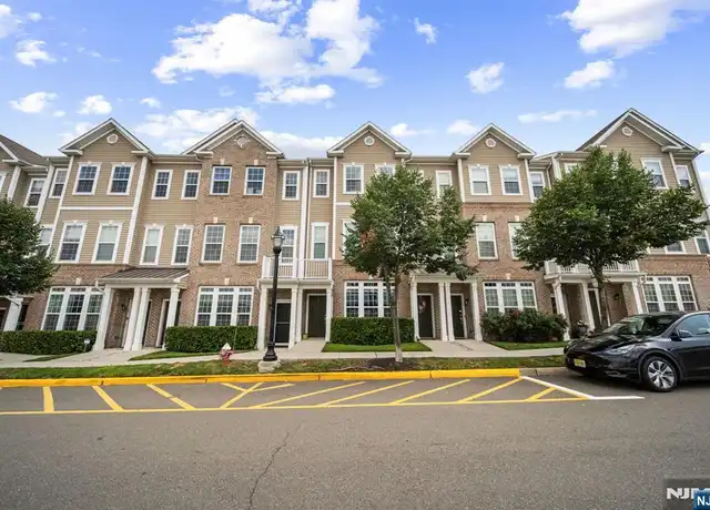 Property at 9 Kennedy Ln, Wood-Ridge, NJ, 07075, 2 beds, 2 baths, [object Object]