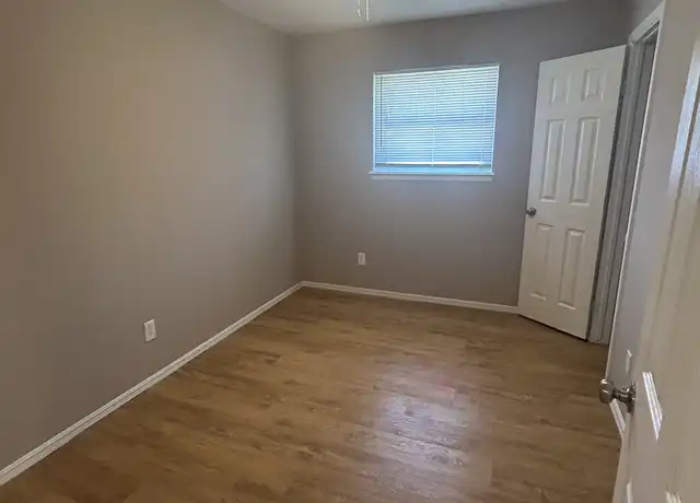 Property at 1320 Parkwoods Ter, Midwest City, OK, 73110, 3 beds, 1 bath, [object Object]