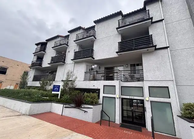 Property at 327 Chestnut Ave #204, Long Beach, CA, 90802, 2 beds, 2 baths, [object Object]