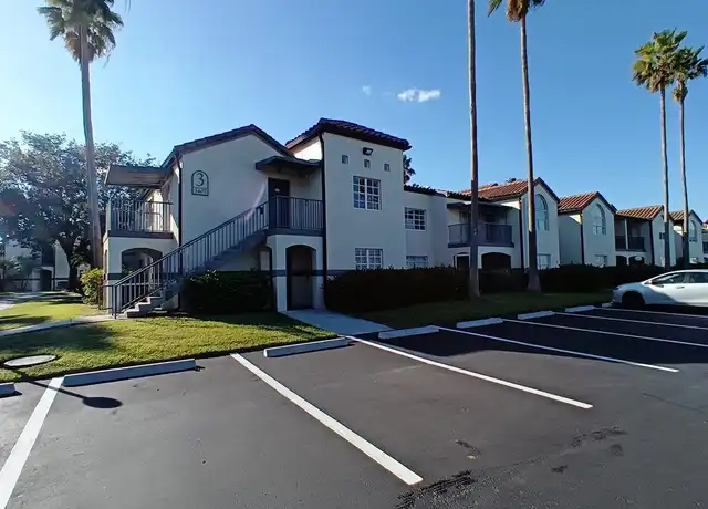 Property at 3407 Winkler Ave #303, Fort Myers, FL, 33916, 3 beds, 2 baths, [object Object]