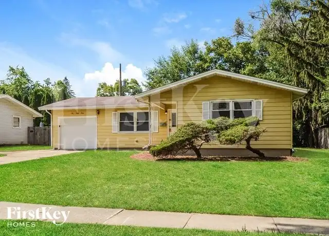 Property at 243 S 17th St, Saint Charles, IL, 60174, 3 beds, 1.5 baths, [object Object]