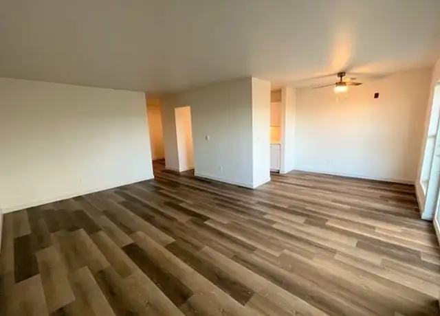 Photo of 351 Vuemont Pl NE, Renton, WA 98056
