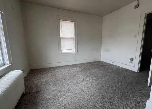 Property at 132 Simpson St Unit 2, Morgantown, WV, 26501, 2 beds, 1 bath, [object Object]