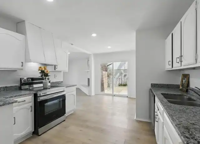 Property at 1329 Steinburg Ln, Fort Worth, TX, 76134, 3 beds, 2 baths, [object Object]