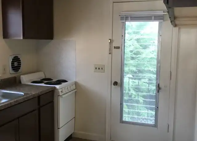 Property at 51 Nathan Rd Unit 2, Waltham, MA, 02453, 1 bed, 1 bath, [object Object]