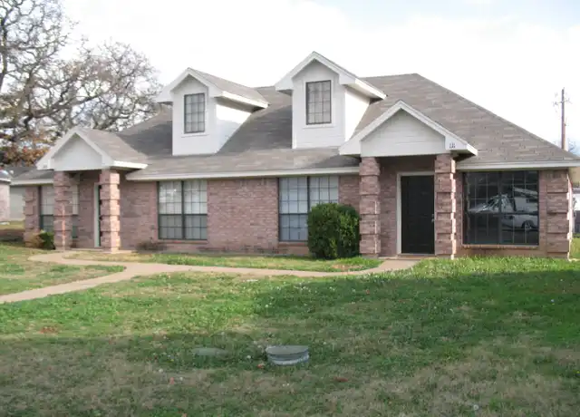 Property at 105 Henson Ct, Weatherford, TX, 76086, 2 beds, 2 baths, [object Object]