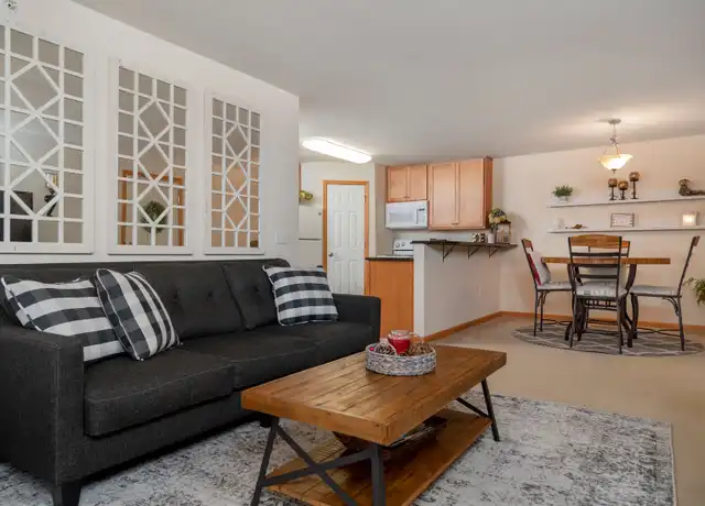 Property at 13555 Roachton Rd Apt 6, Perrysburg, OH, 43551, 2 beds, 2 baths, [object Object]