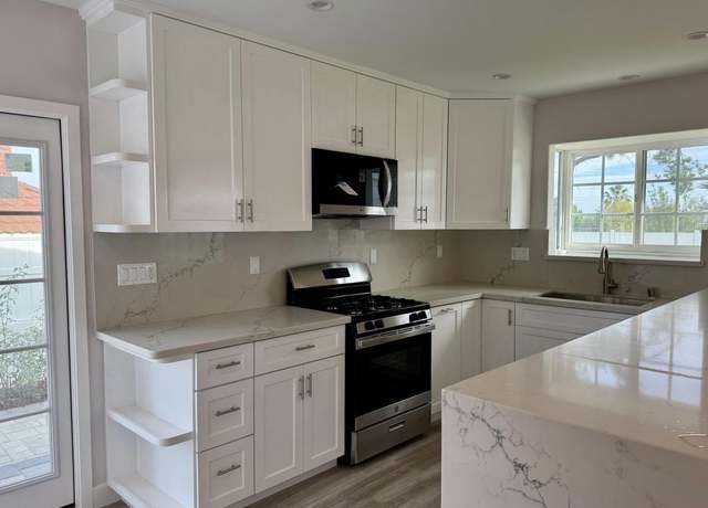 Photo of 27912 Alaflora Dr, Rancho Palos Verdes, CA 90275