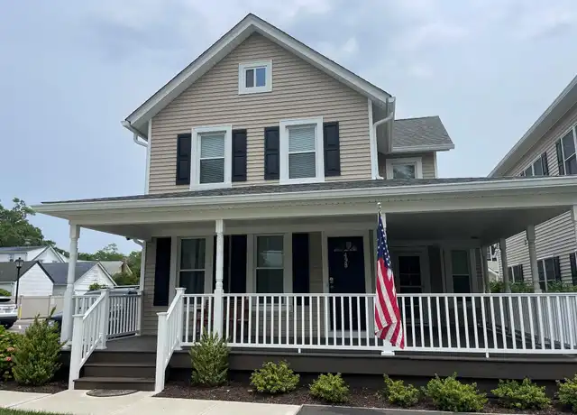 Property at 49 B Park Ave, Amityville, NY, 11701, 1 bed, 1 bath, [object Object]