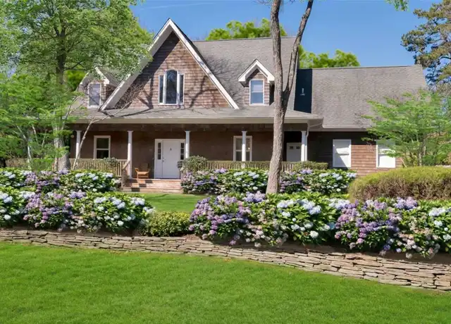 Property at 49 Bridle Path, Westhampton Beach, NY, 11978, 5 beds, 4.5 baths, [object Object]