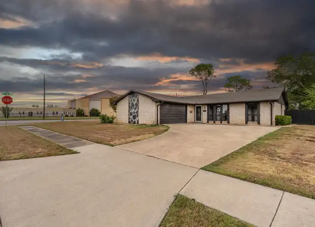 Property at 1114 Osage St, Ardmore, OK, 73401, 4 beds, 2 baths, [object Object]