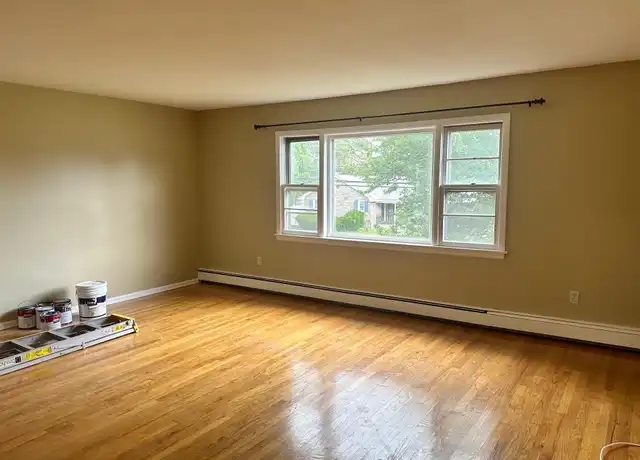 Property at 246 Staples St, Farmingdale, NY, 11735, 2 beds, 1 bath, [object Object]