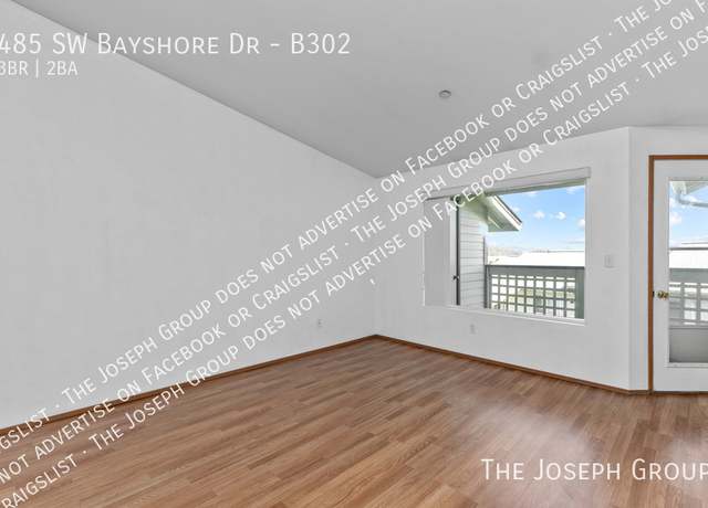 Photo of 485 SW Bayshore Dr Unit B302, Oak Harbor, WA 98277