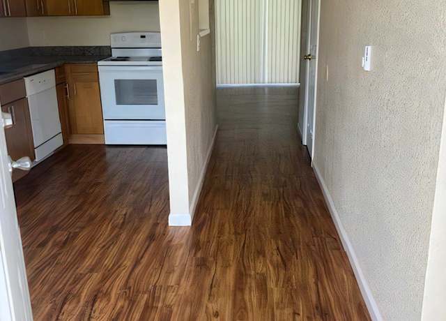 Photo of 3105 Maryland St Unit 101, Longview, WA 98632