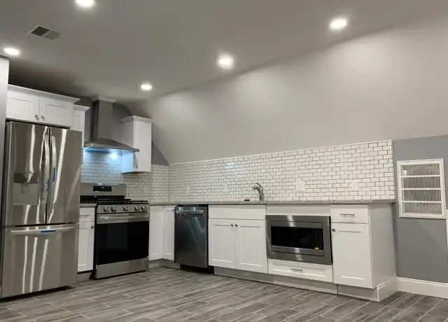 Property at 115 Thomas E. Burgin Pkwy, Quincy, MA, 02169, 2 beds, 1 bath, [object Object]