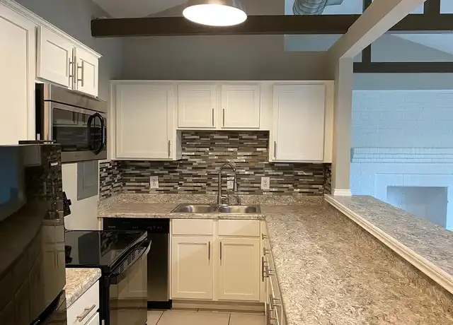 Property at Newport Apartments - 4950 Live Oak St, Dallas, TX, 75206, 1-2 bed, 1 bath, [object Object]