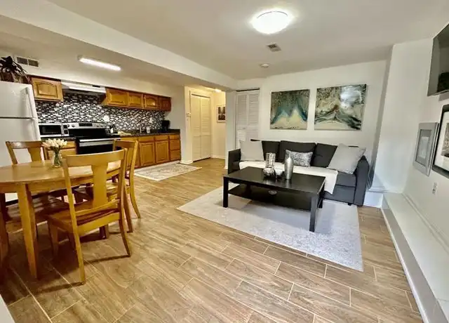 Property at 635 Kenyon St NW Unit B, Washington, DC, 20010, 1 bed, 1 bath, [object Object]