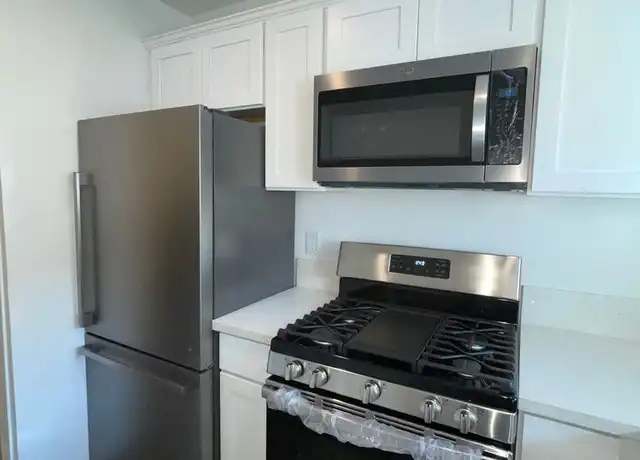 Property at 1840 N Gramercy Pl Unit 8, Los Angeles, CA, 90028, 1 bed, 1 bath, [object Object]