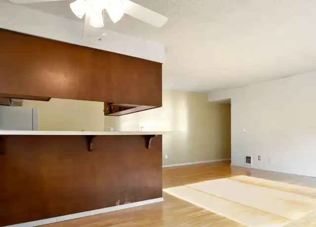 Property at 13959 SE 173rd Pl, Renton, WA, 98058, 2 beds, 1 bath, [object Object]