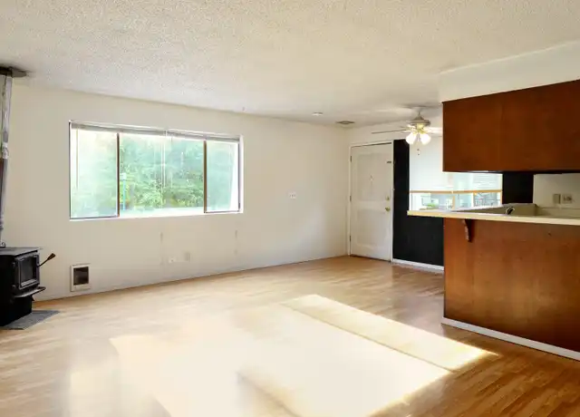 Property at 13959 SE 173rd Pl, Renton, WA, 98058, 2 beds, 1 bath, [object Object]