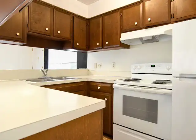 Property at 13959 SE 173rd Pl, Renton, WA, 98058, 2 beds, 1 bath, [object Object]