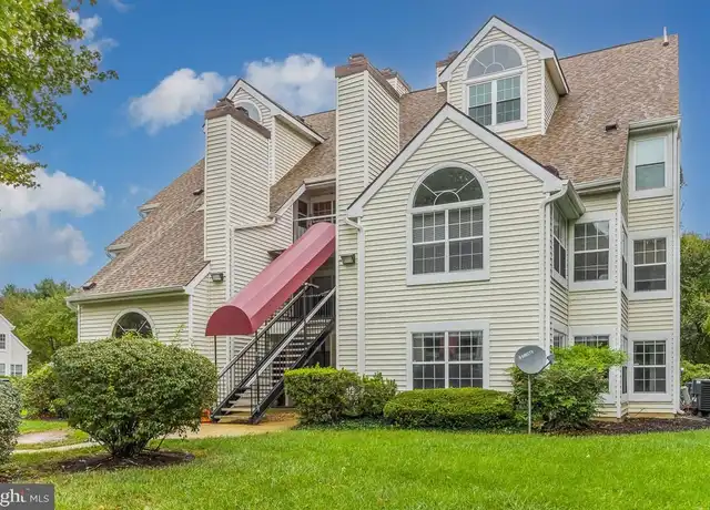 Property at 10531 Beacon Ridge Dr Unit 13-101, Bowie, MD, 20721, 2 beds, 2 baths, [object Object]