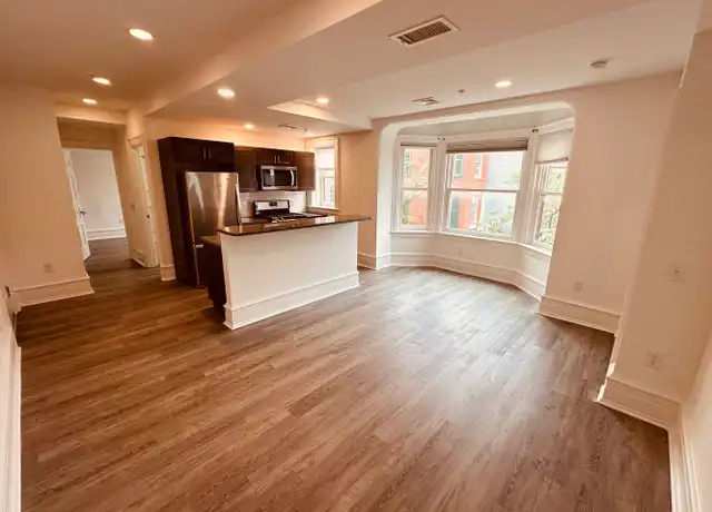 Property at 19 N Duke St Unit 302, York, PA, 17401, 2 beds, 1 bath, [object Object]