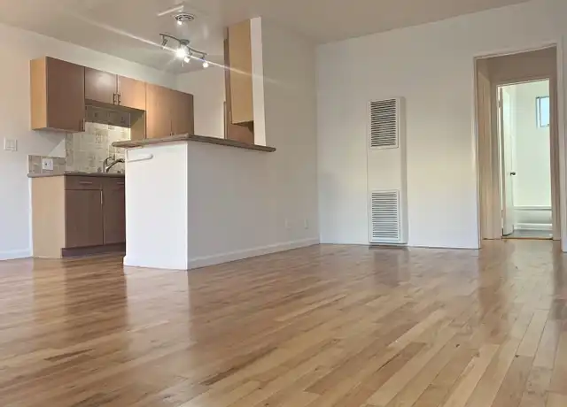 Property at 12811 Caswell Ave Unit 2, Los Angeles, CA, 90066, 2 beds, 1 bath, [object Object]