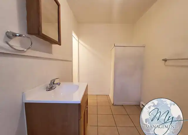 Property at 215 6th Ave E Unit 1, Jerome, ID, 83338, 2 beds, 1 bath, [object Object]