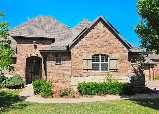 Property at 2017 Pembroke Ln, Edmond, OK, 73003, 4 beds, 4.5 baths, [object Object]