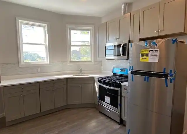 Property at 38 Clendenny Ave Unit 3L, Jersey City, NJ, 07304, 3 beds, 1 bath, [object Object]